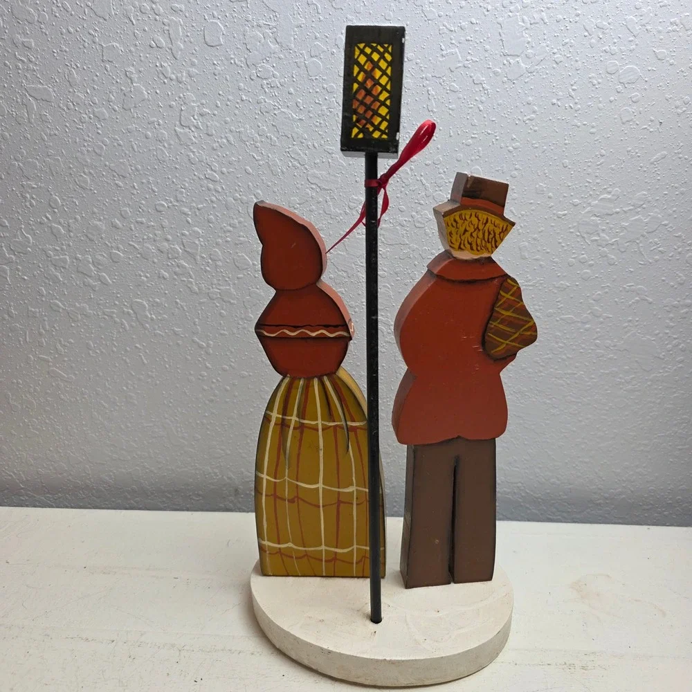 CLEARANCE 💲6️Vintage 70s Hand Painted Wood Christmas Carolers‎ Lantern Folk Art